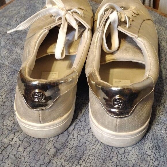 Liz Claiborne shoes - Picture 3 of 6